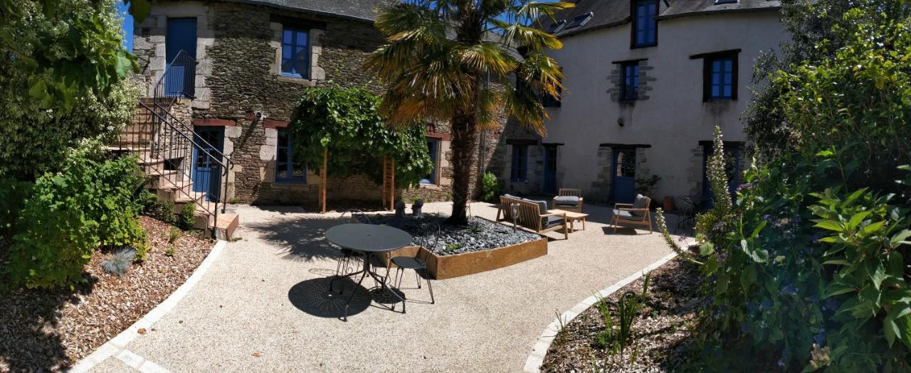 La Cour Des Ursulines Hotel Josselin Exterior foto
